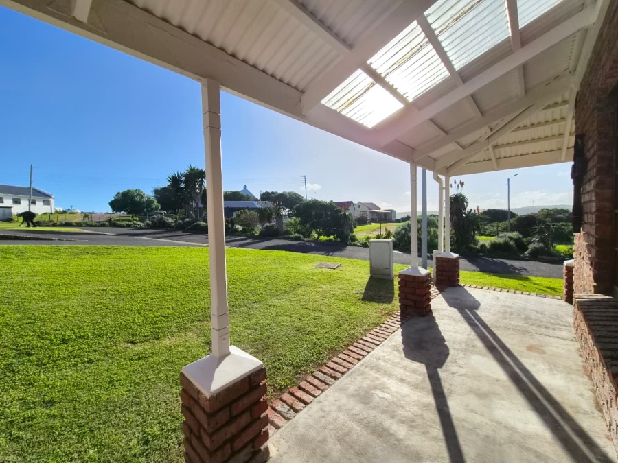 2 Bedroom Property for Sale in Stilbaai Wes Western Cape